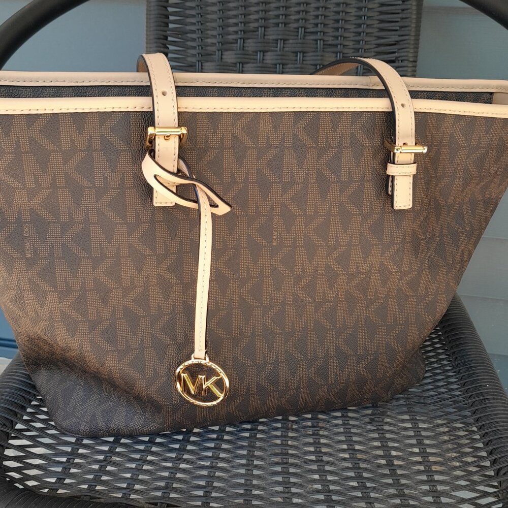 Michael Kors Purse - Picture 8 of 8